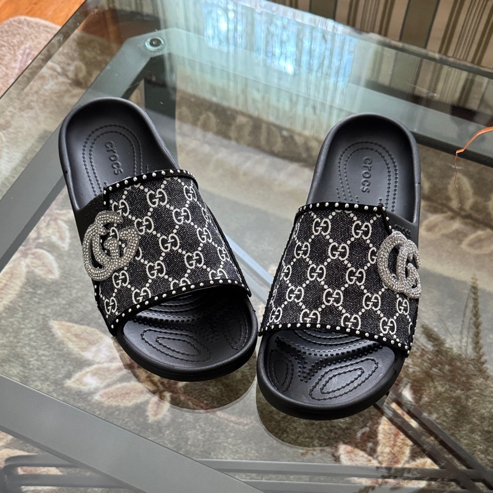 Custom design slides